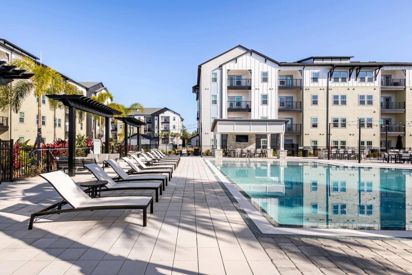 Complete Lush Green Apartment 10 Min To Parks Pets Allowed, Resort-Style Amenities Orlando Bagian luar foto