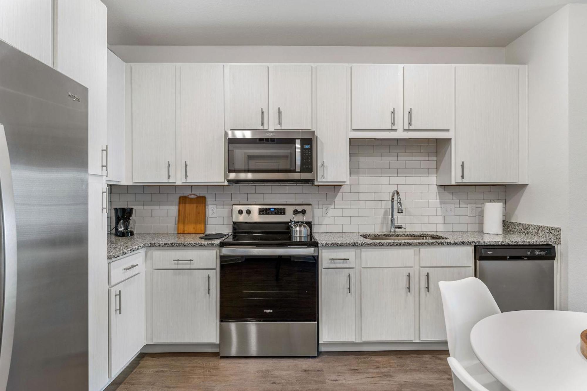 Complete Lush Green Apartment 10 Min To Parks Pets Allowed, Resort-Style Amenities Orlando Bagian luar foto
