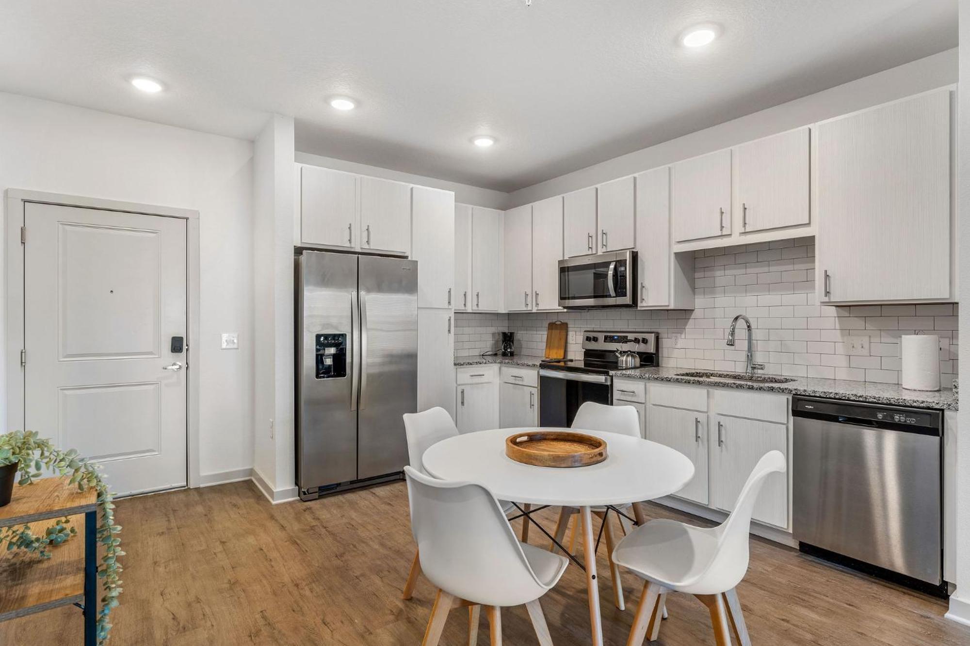 Complete Lush Green Apartment 10 Min To Parks Pets Allowed, Resort-Style Amenities Orlando Bagian luar foto